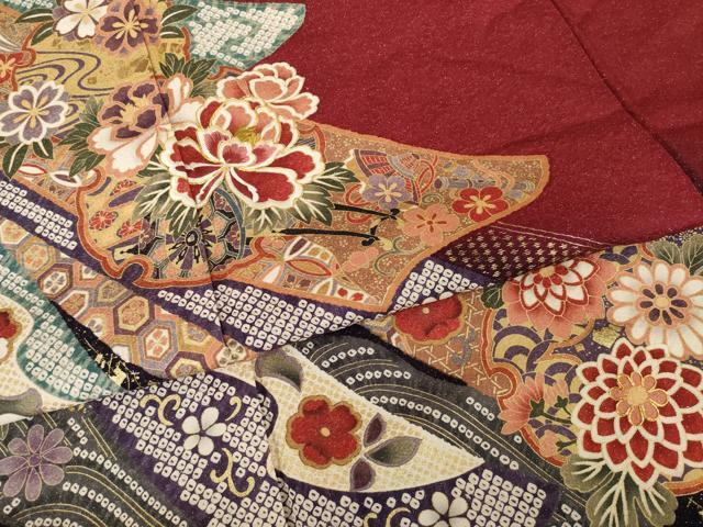 平和屋着物●豪華振袖　駒刺繍　吉祥雪輪花車文　金彩　金通し地　正絹　逸品　AABH9975ck