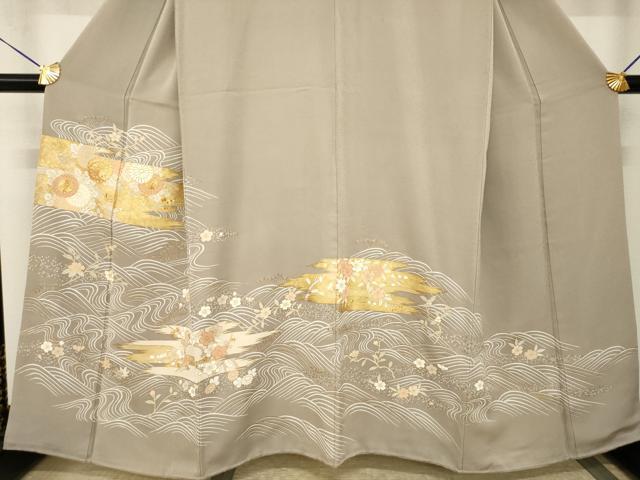 平和屋着物●創業460年・千總　色留袖　駒刺繍　立波草花文　金彩　正絹　逸品　AABH9986ck