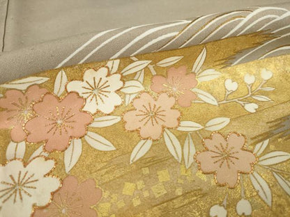 平和屋着物●創業460年・千總　色留袖　駒刺繍　立波草花文　金彩　正絹　逸品　AABH9986ck