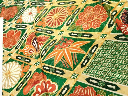 平和屋着物●豪華振袖　駒刺繍　松竹梅　花蝶文　金彩　金通し地　正絹　逸品　AABI0048cs