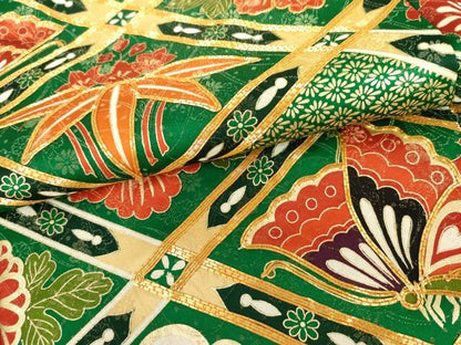 平和屋着物●豪華振袖　駒刺繍　松竹梅　花蝶文　金彩　金通し地　正絹　逸品　AABI0048cs