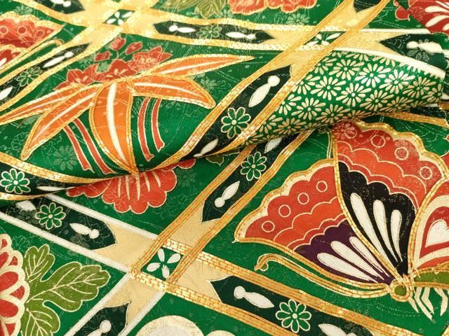 平和屋着物●豪華振袖　駒刺繍　松竹梅　花蝶文　金彩　金通し地　正絹　逸品　AABI0048cs