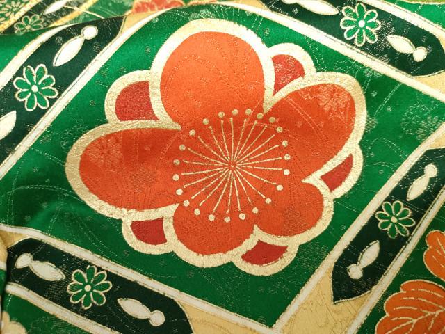 平和屋着物●豪華振袖　駒刺繍　松竹梅　花蝶文　金彩　金通し地　正絹　逸品　AABI0048cs