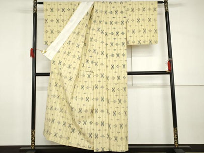 平和屋着物▽上質な紬　単衣　琉球絣文様　正絹　逸品　AABI0074cs