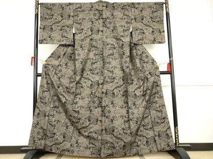 平和屋着物●本場大島紬　カタス9マルキ　風景草花文　黒地　正絹　逸品　AABI0115cs