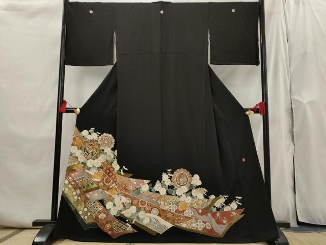 平和屋着物■豪華黒留袖　作家物　駒刺繍　熨斗更紗花鳥文　金彩　正絹　逸品　AABI0307st 平和屋着物□豪華黒留袖 作家物 駒刺繍 熨斗更紗花鳥文 金彩