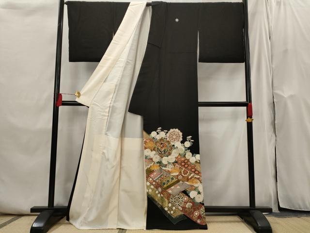平和屋着物□豪華黒留袖 作家物 駒刺繍 熨斗更紗花鳥文 金彩