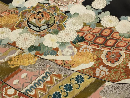 平和屋着物■豪華黒留袖 作家物 駒刺繍 熨斗更紗花鳥文 金彩 正絹 逸品 AABI0307st