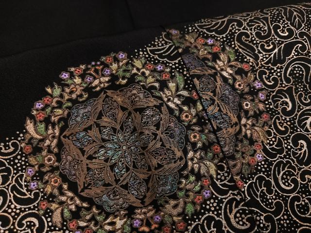 平和屋着物●豪華黒留袖　草花丸文　金彩　正絹　逸品　AABI0469ph