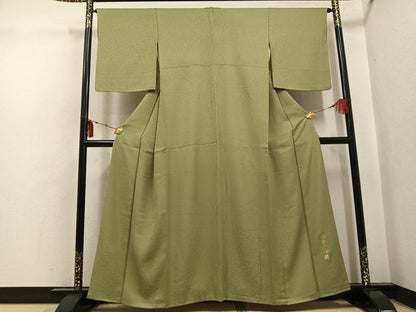 平和屋着物●上質な色無地　作家物　泥草木染　紋意匠　黄海松茶色　正絹　逸品　AABI0486ph
