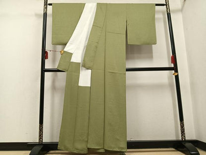 平和屋着物●上質な色無地　作家物　泥草木染　紋意匠　黄海松茶色　正絹　逸品　AABI0486ph