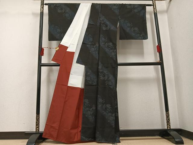 平和屋着物●都喜ヱ門　本場大島紬　純泥染　手織り　カタス7マルキ　更紗唐草文　藤絹織物謹製　証紙付き　正絹　逸品　AABI0543ph