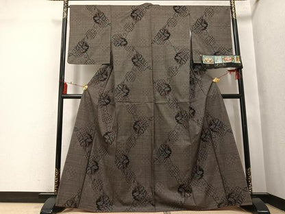 平和屋着物●本場大島紬　カタス7マルキ　古代染色　純泥染　雪輪吉祥草花文　証紙付き　正絹　逸品　未使用　AABI0553ph