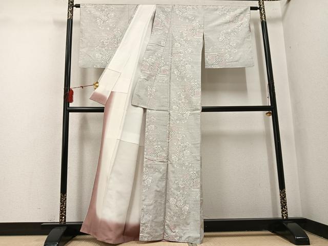 平和屋着物●本場大島紬　白大島　120亀甲　源氏車花文　正絹　逸品　未使用　AABI0565ph