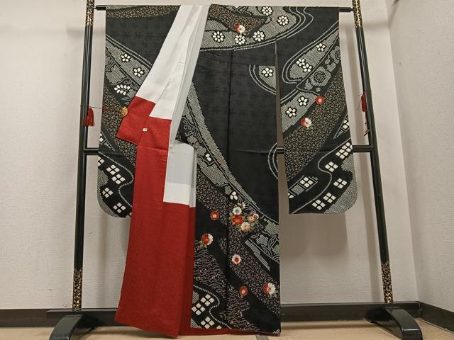 平和屋着物●豪華振袖・長襦袢(無双仕立て)セット　駒刺繍　絞り　花唐草文　黒地　金彩　正絹　逸品　AABI0587ph