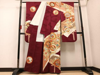 平和屋着物●豪華振袖　駒刺繍　花蝶丸文　金彩　正絹　逸品　AABI0589ph