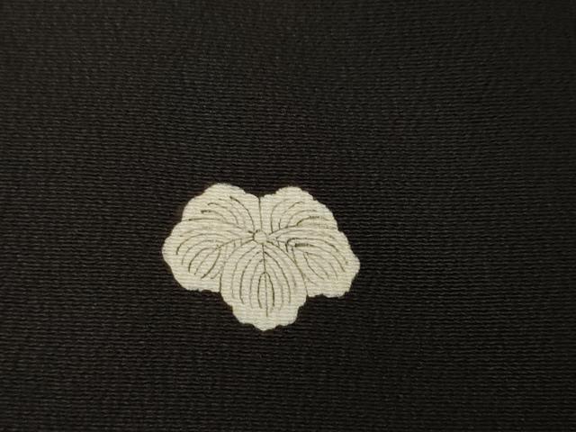 平和屋着物●豪華黒留袖　紅型　刺繍　立波文　金糸　正絹　逸品　AABI0776ck