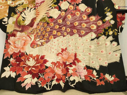 平和屋本店●アンティーク　大正ロマン　振袖　駒刺繍　孔雀花文　黒地　金彩　正絹　逸品　AABI0785ck