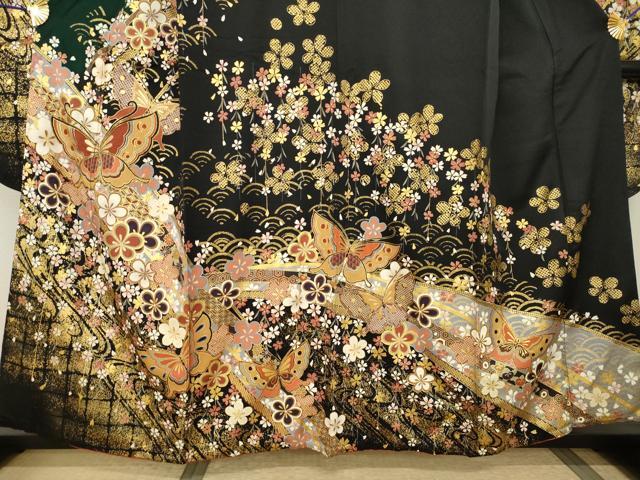 平和屋着物●豪華振袖　刺繍　流水花蝶文　黒地　金彩　正絹　逸品　AABI0826ck