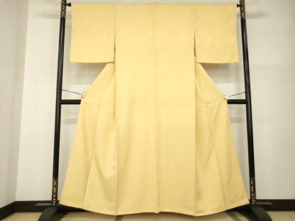 平和屋着物●上質な色無地　箔散らし花地紋　玉蜀黍色　正絹　逸品　AABI0837ck