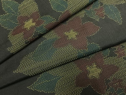 平和屋着物●本場大島紬　草花文　黒地　正絹　逸品　AABI1249fy