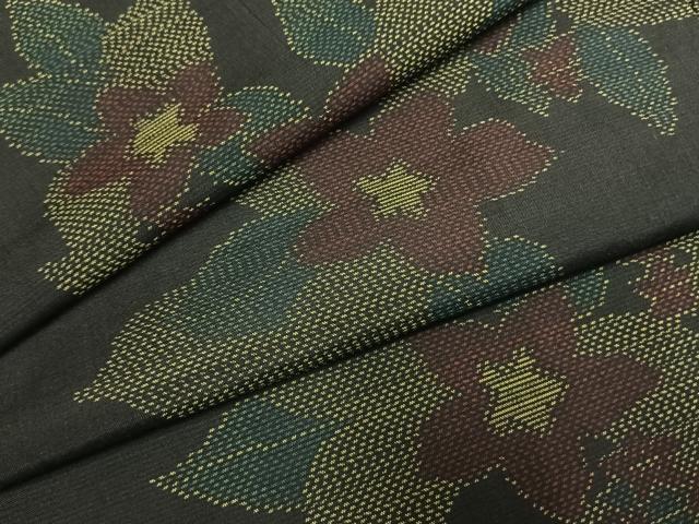 平和屋着物●本場大島紬　草花文　黒地　正絹　逸品　AABI1249fy