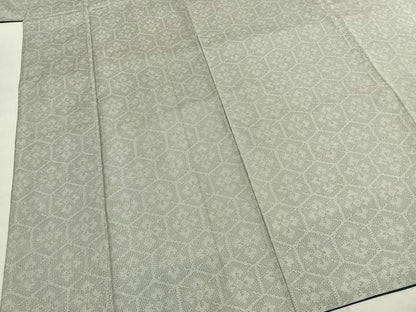 平和屋着物●本場大島紬　白大島　一元7マルキ　亀甲花文　正絹　逸品　AABI1266fy