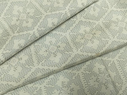 平和屋着物●本場大島紬　白大島　一元7マルキ　亀甲花文　正絹　逸品　AABI1266fy