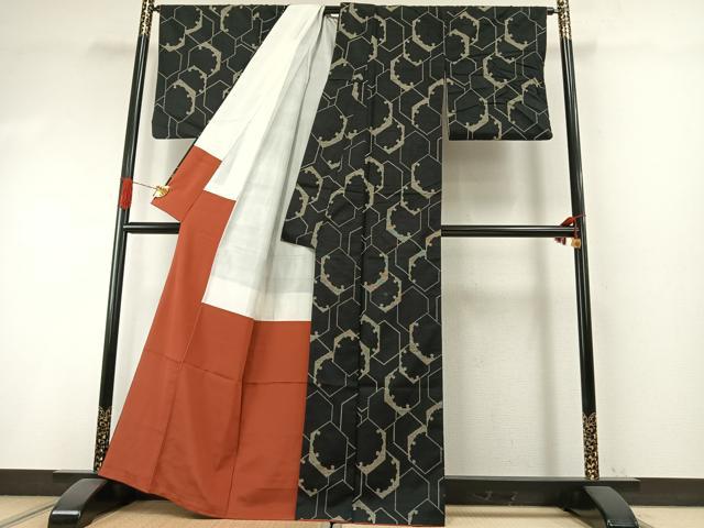 平和屋着物●上質な紬　亀甲文様　黒地　正絹　逸品　AABI1271fy