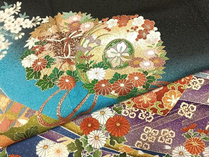 平和屋着物●ブライダルファッションデザイナー・桂由美　振袖　鼓花文　暈し染め　黒地　金彩　ロング丈　正絹　逸品　AABI1283fy