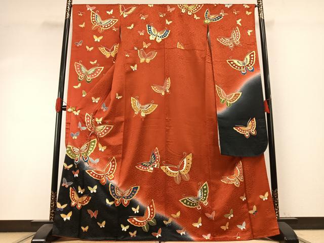 平和屋着物●豪華振袖　駒刺繍　舞蝶文　暈し染め　金彩　正絹　逸品　AABI1297fy