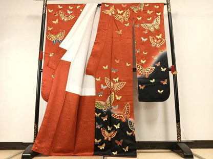 平和屋着物●豪華振袖　駒刺繍　舞蝶文　暈し染め　金彩　正絹　逸品　AABI1297fy