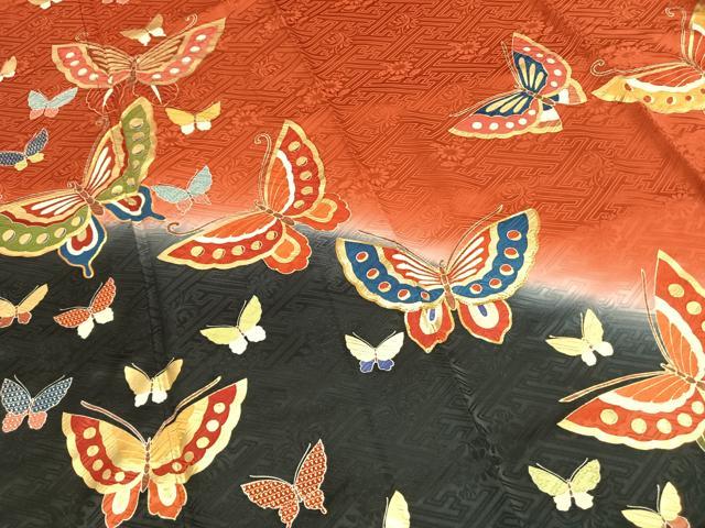 平和屋着物●豪華振袖　駒刺繍　舞蝶文　暈し染め　金彩　正絹　逸品　AABI1297fy