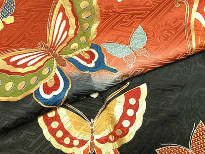 平和屋着物●豪華振袖　駒刺繍　舞蝶文　暈し染め　金彩　正絹　逸品　AABI1297fy