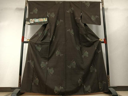 平和屋着物●本場大島紬　泥染め　カタス7マルキ　地空き　前山織物謹製　葡萄蔦の葉文　証紙付き　正絹　逸品　AABI1302fy