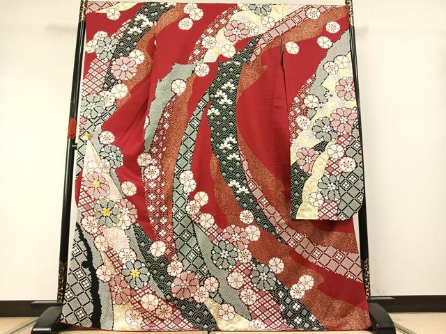 平和屋着物●豪華振袖　駒刺繍　絞り　舞花文　金彩　京都きもの友禅扱い　ロング丈　正絹　逸品　AABI1314fy