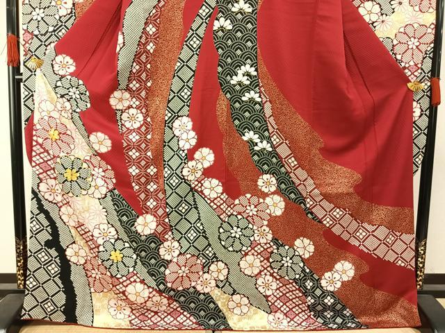 平和屋着物●豪華振袖　駒刺繍　絞り　舞花文　金彩　京都きもの友禅扱い　ロング丈　正絹　逸品　AABI1314fy