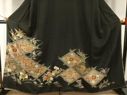 平和屋着物●豪華黒留袖　作家物　駒刺繍　草花文　金糸　金彩　正絹　逸品　AABI1326fy