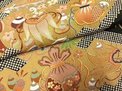 平和屋着物●豪華黒留袖　作家物　駒刺繍　草花文　金糸　金彩　正絹　逸品　AABI1326fy