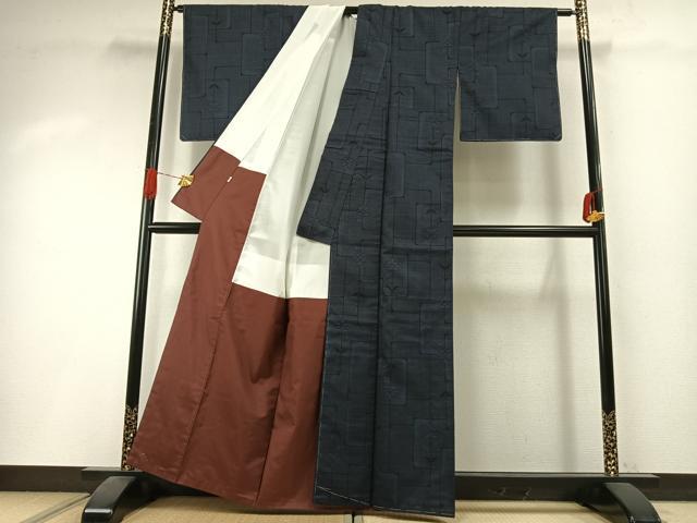 平和屋着物●本場大島紬　一元7マルキ　泥染め　草花文　小田急百貨店扱い　碩国雄作　証紙付き　正絹　逸品　未使用　AABI1374fy