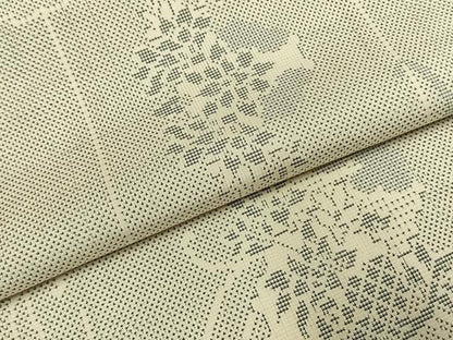 平和屋着物●本場大島紬　白大島　カタス7マルキ　草花文　正絹　逸品　AABI1422fy