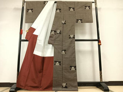 平和屋着物●本場大島紬　一元7マルキ　総絣　泥染め　手織　色紙風景文　富士山　田畑正喜作　証紙付き　正絹　逸品　AABI1425fy
