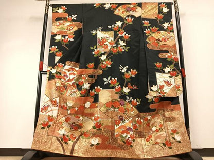 平和屋着物●豪華振袖　駒刺繍　御所車花鳥文　黒地　金彩　正絹　逸品　AABI1431fy