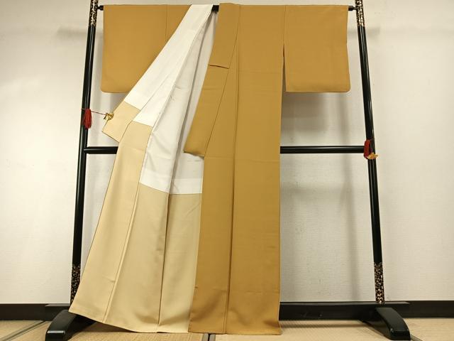 平和屋着物●加賀友禅の巨匠　初代　由水十久監修　色無地　黄朽葉色　正絹　逸品　AABI1486fy