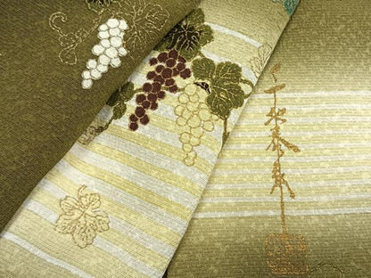 平和屋着物●世界的友禅作家　千地泰弘　小紋　葡萄蔦の葉文　暈し染め　金彩　ロング丈　正絹　逸品　AABI1532fy