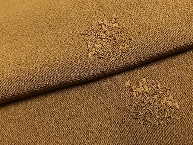 平和屋着物●無地絵羽訪問着　刺繍　枝葉文　黄橡色　正絹　逸品　AABI1574fy