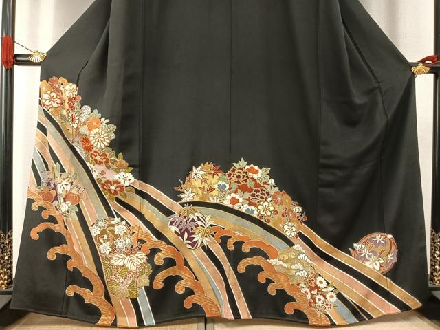 平和屋着物●創業460年・千總　黒留袖　駒刺繍　草花文　金彩　正絹　逸品　未使用　AABI1602fy