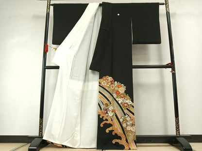 平和屋着物●創業460年・千總　黒留袖　駒刺繍　草花文　金彩　正絹　逸品　未使用　AABI1602fy
