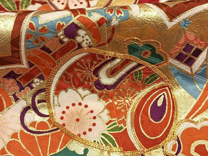 平和屋着物●豪華振袖　駒刺繍　舞花文　金彩　正絹　逸品　AABI1613fy