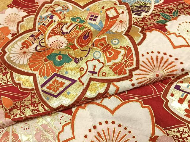 平和屋着物●豪華振袖　駒刺繍　舞花文　金彩　正絹　逸品　AABI1613fy